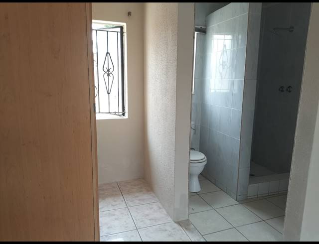 3 BEDROOM FREEHOLD FOR SALE IN DANVILLE